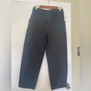 NWT - Gap Khaki Pants - size 6